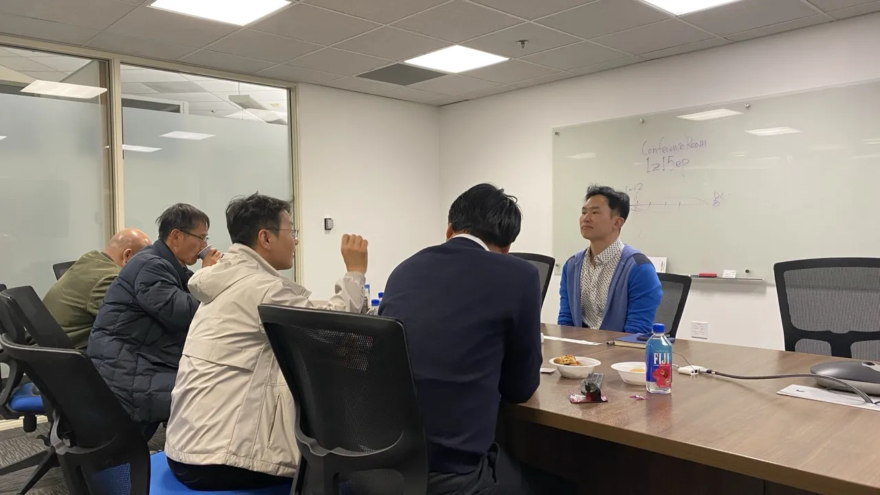 Saltlux America Silicon Valley office discussion on AI knowledge graph technology for RISE project