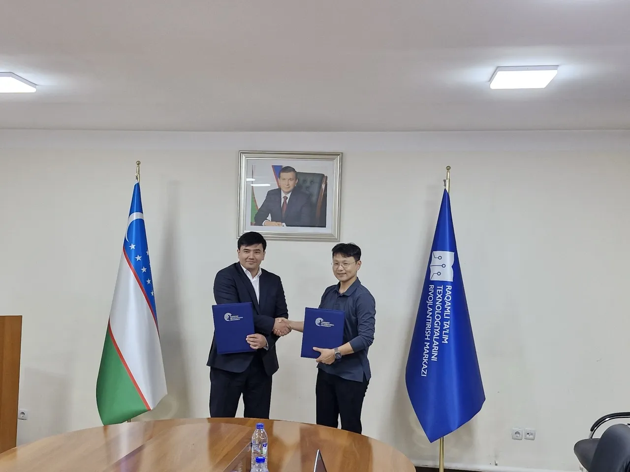Joint AI training initiative partners at Digital Education Technologies Tashkent ceremony