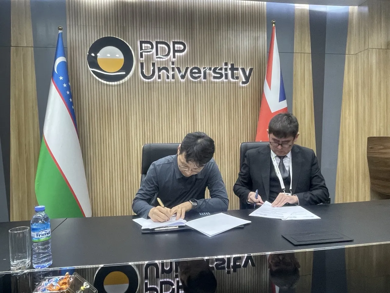 AI education partnership signing ceremony between Cheju Halla University and PDP University Uzbekistan