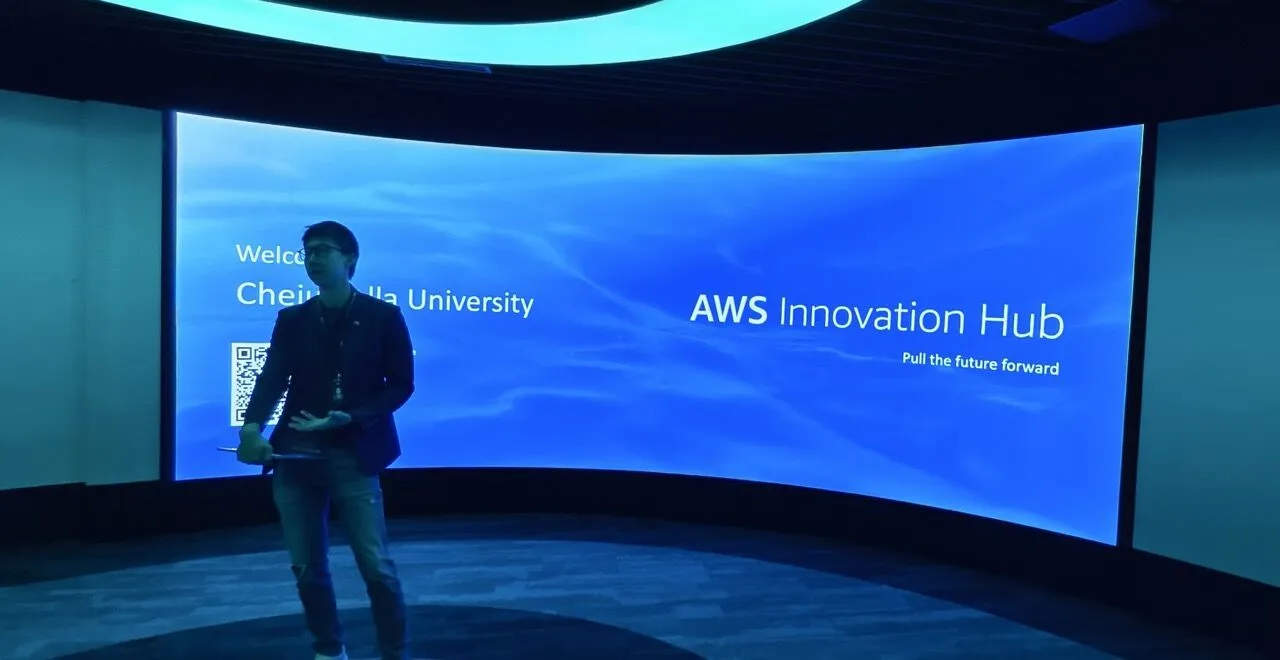 First Korean delegation visiting AWS Innovation Hub Singapore for AI Professor platform alignment