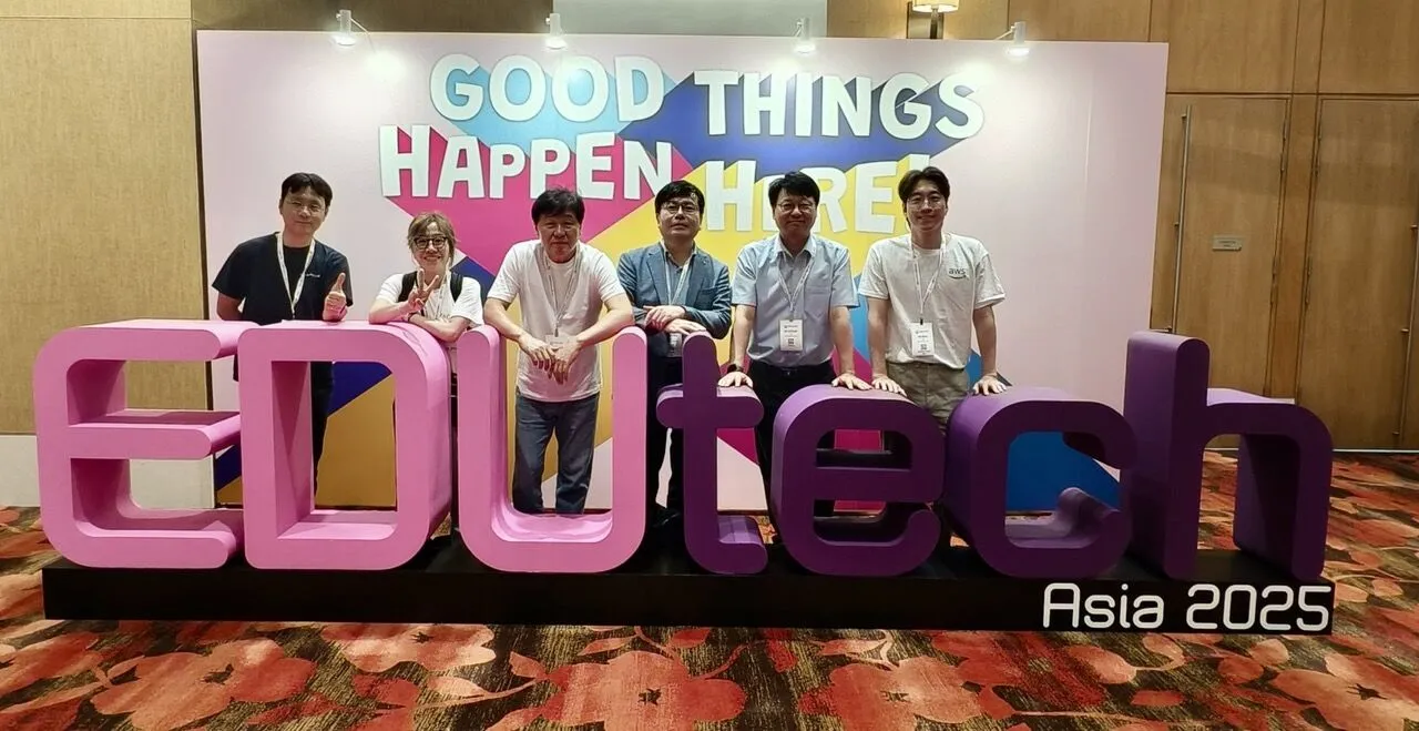 EDUtech Asia 2025 Singapore meeting global EdTech companies for AI education collaboration